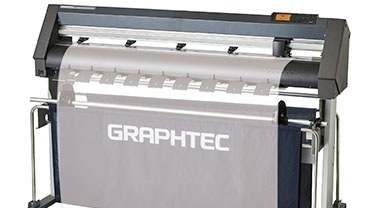 Schneideplotter für Apparel Media Guide System