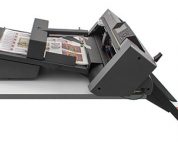 Seitenansicht von i-Mark der digitalen Stanze